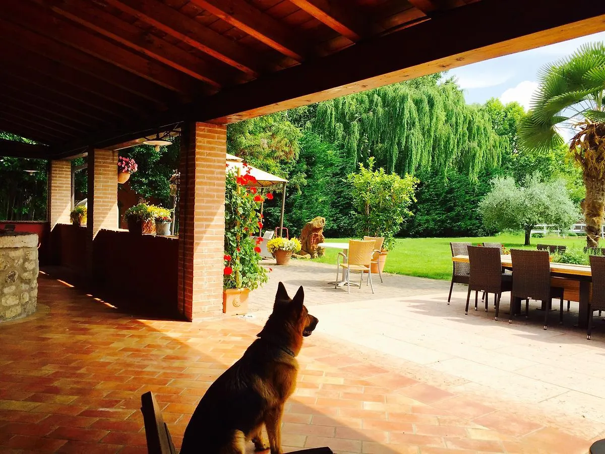 בית חווה קסטלנואובו דל גארדה Agriturismo Le Fornase